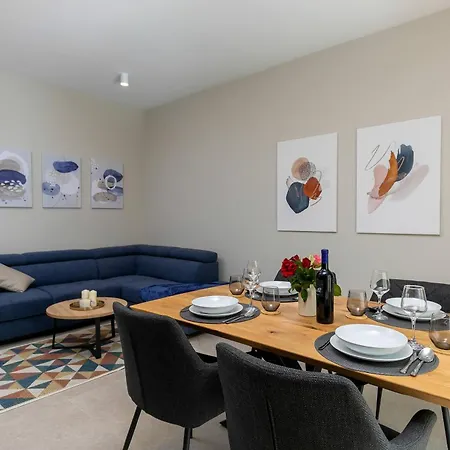 Nona Ana Apartment Porec