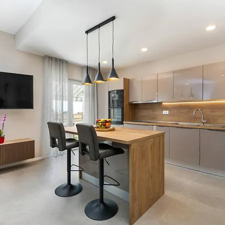 Nona Ana * 포레치